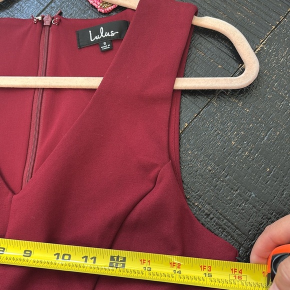 NWT Lulus Hello World Dress in Burgundy size small - Picture 10 of 11